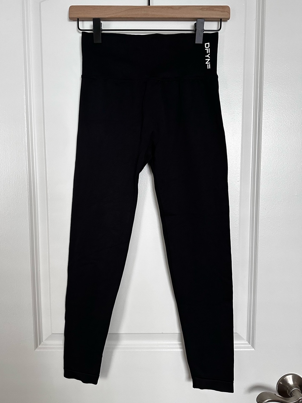 DFYNE Leggings - Size M